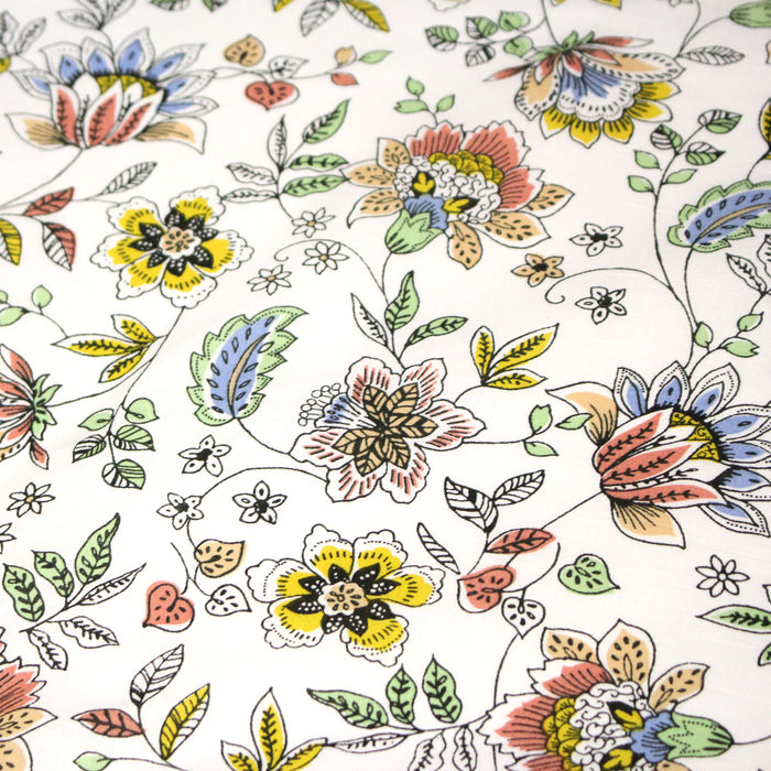 Tissu coton KALAMKARI aux fleurs indiennes multicolores sur fond blanc