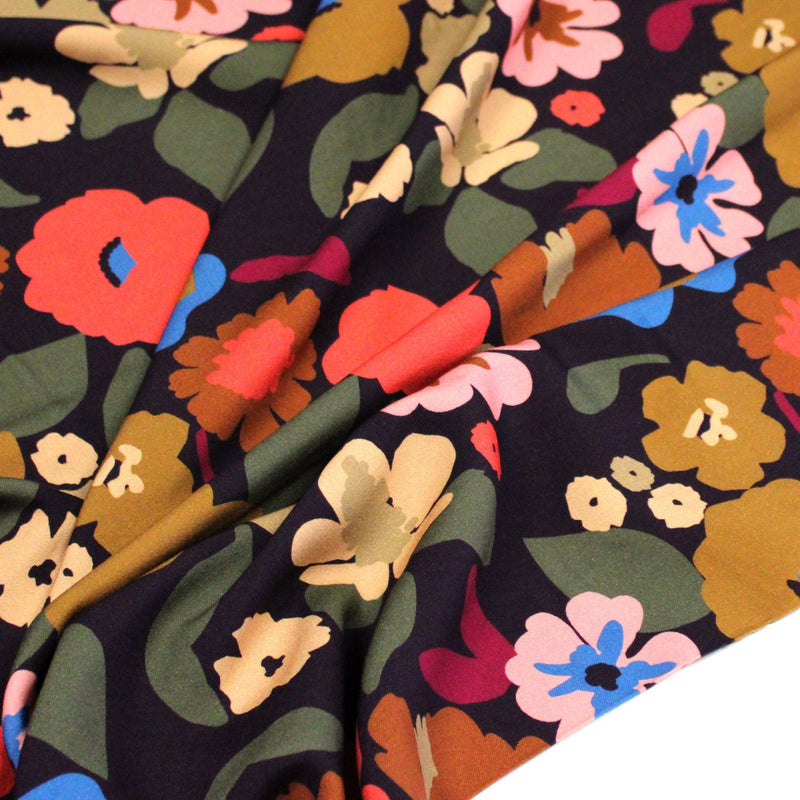 Tissu Viscose fluide fleurs graphiques rétro multicolores, fond noir – STANDARD 100 OEKO-TEX - TissusPapi.com