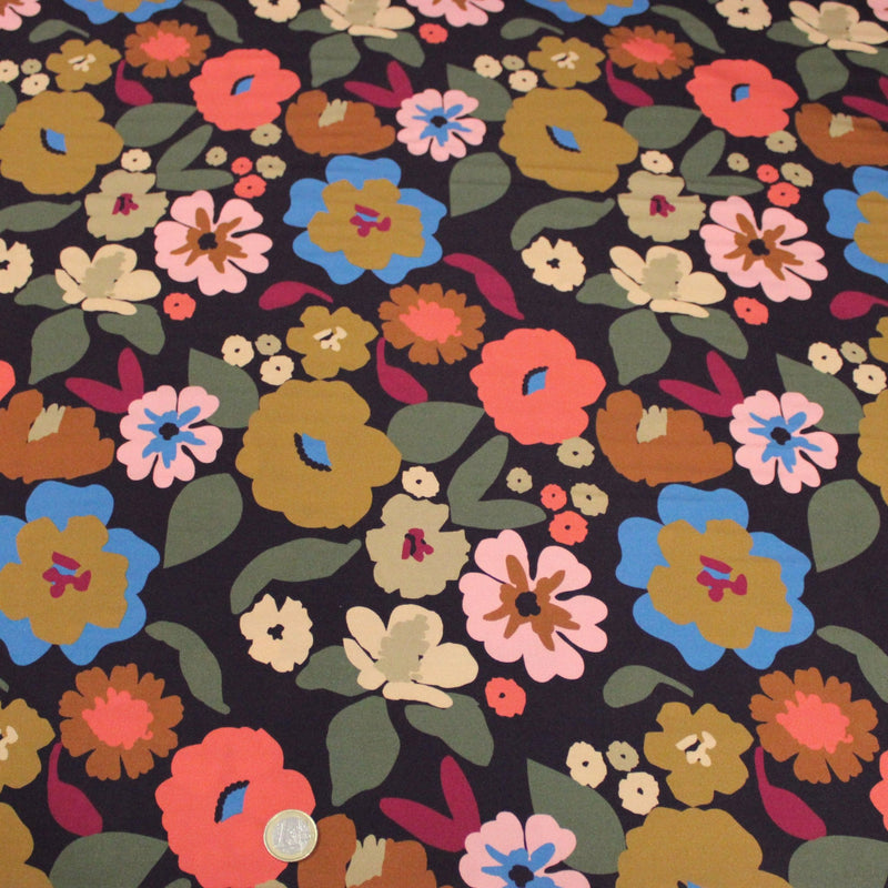 Tissu Viscose fluide fleurs graphiques rétro multicolores, fond noir – STANDARD 100 OEKO-TEX - TissusPapi.com
