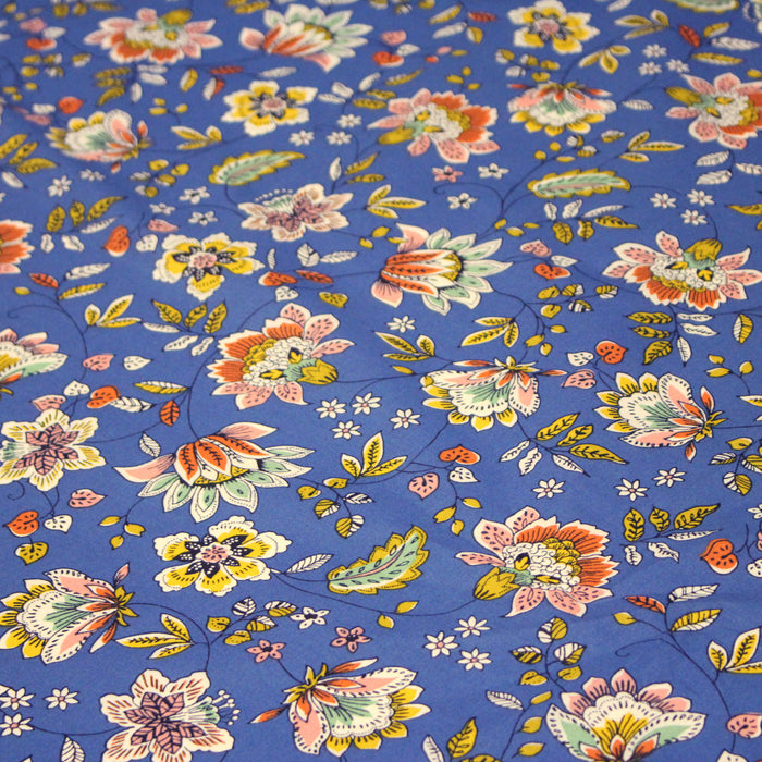 Tissu coton KALAMKARI aux fleurs indiennes multicolores sur fond bleu France