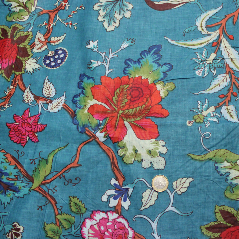 Tissu coton fin imprimé INDIENNES, bleu canard aux fleurs et motifs indiens multicolores