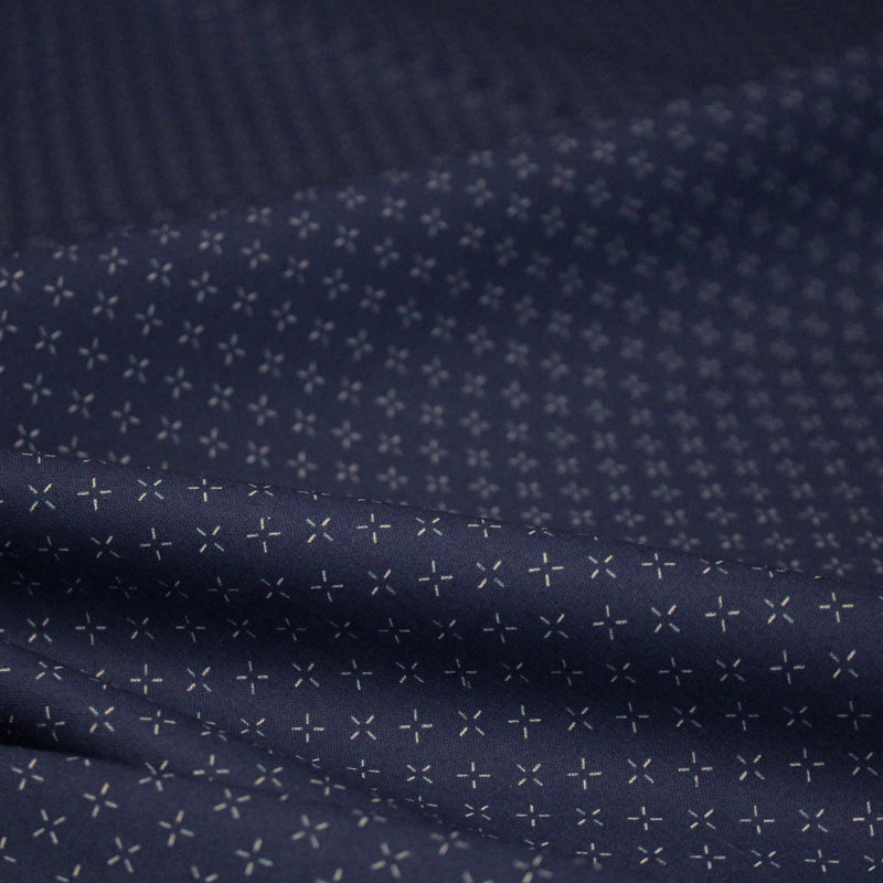 Tissu cotonnade motif japonais KA - KASURI aux croix écrus & fond bleu - TissusPapi.com