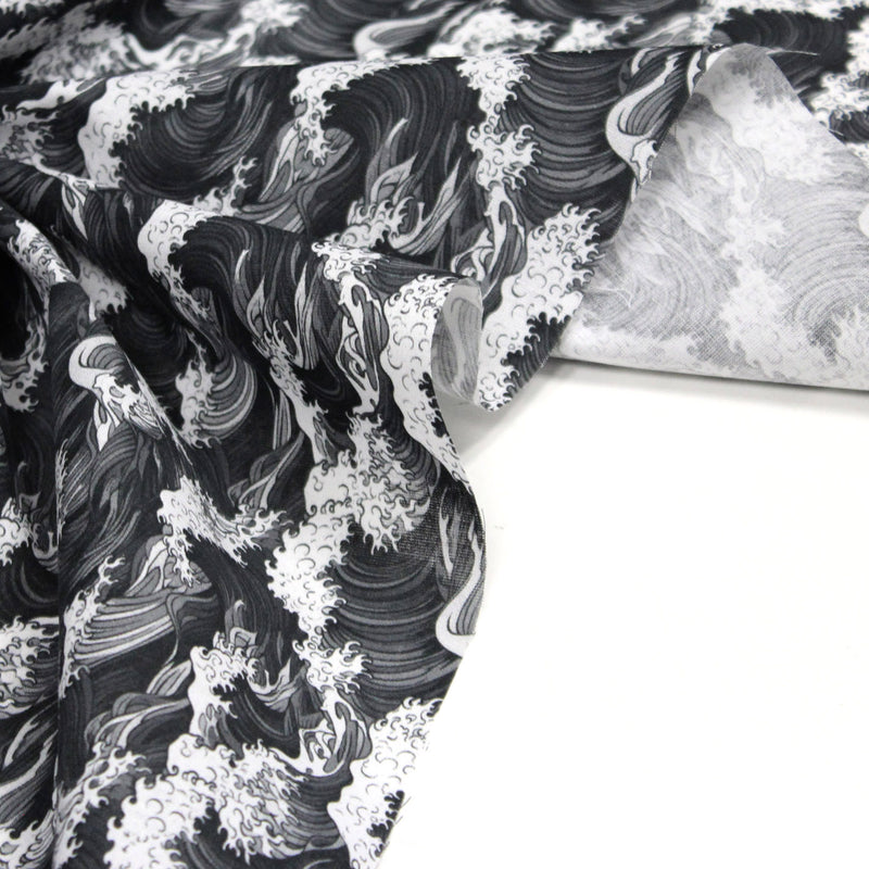 Tissu cotonnade motif japonais de la vague Kanagawa d’Hokusai, tons noirs & blancs - OEKO - TEX - TissusPapi.com
