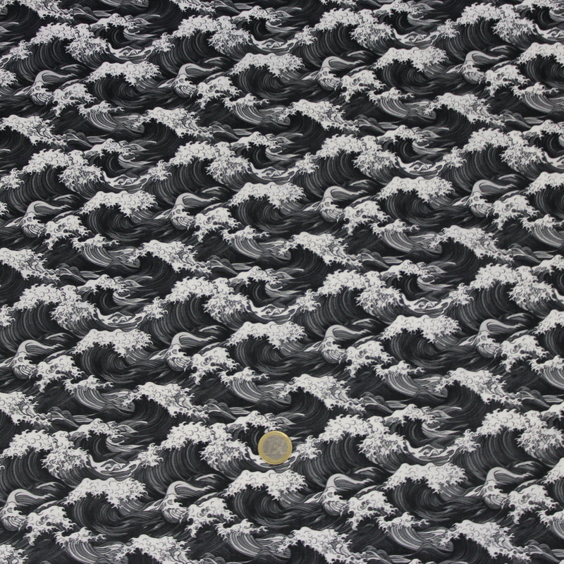 Tissu cotonnade motif japonais de la vague Kanagawa d’Hokusai, tons noirs & blancs - OEKO - TEX - TissusPapi.com