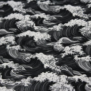 Tissu cotonnade motif japonais de la vague Kanagawa d’Hokusai, tons noirs & blancs - OEKO - TEX - TissusPapi.com