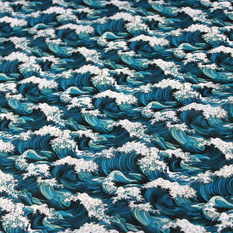 Tissu cotonnade motif japonais de la vague Kanagawa d’Hokusai, tons vert canard & blancs - OEKO - TEX - TissusPapi.com
