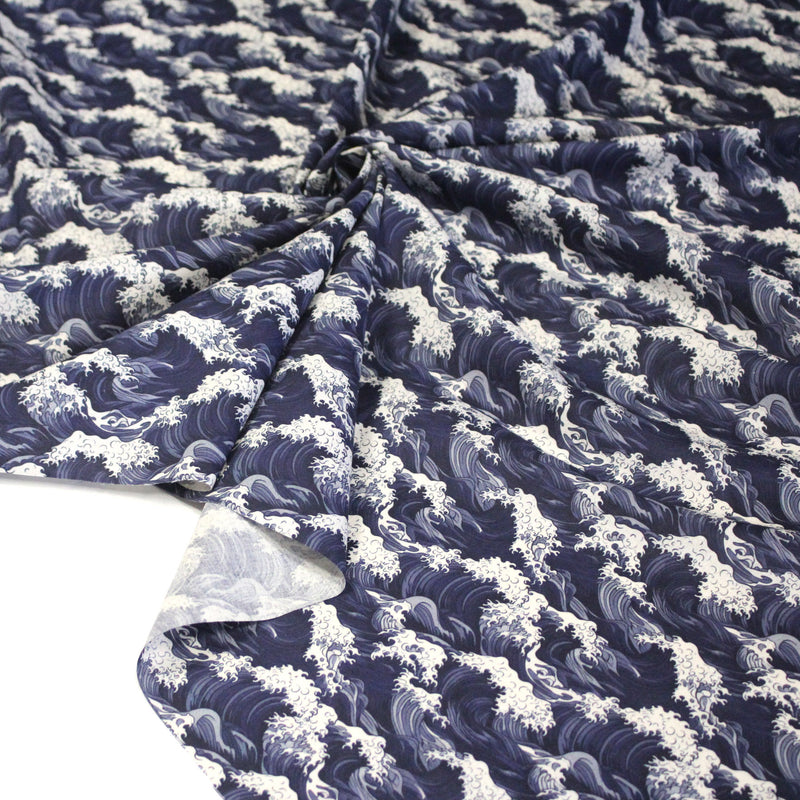 Tissu cotonnade motif de la vague d'HOKUSAI, tons bleus & écrus - TissusPapi.com