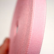 Ruban sergé de coton rose pâle 15mm - Galette de 50 mètres - Fabrication française - TissusPapi.com