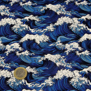 Tissu cotonnade motif japonais de la vague Kanagawa d’Hokusai, tons bleus & blancs - OEKO - TEX - TissusPapi.com