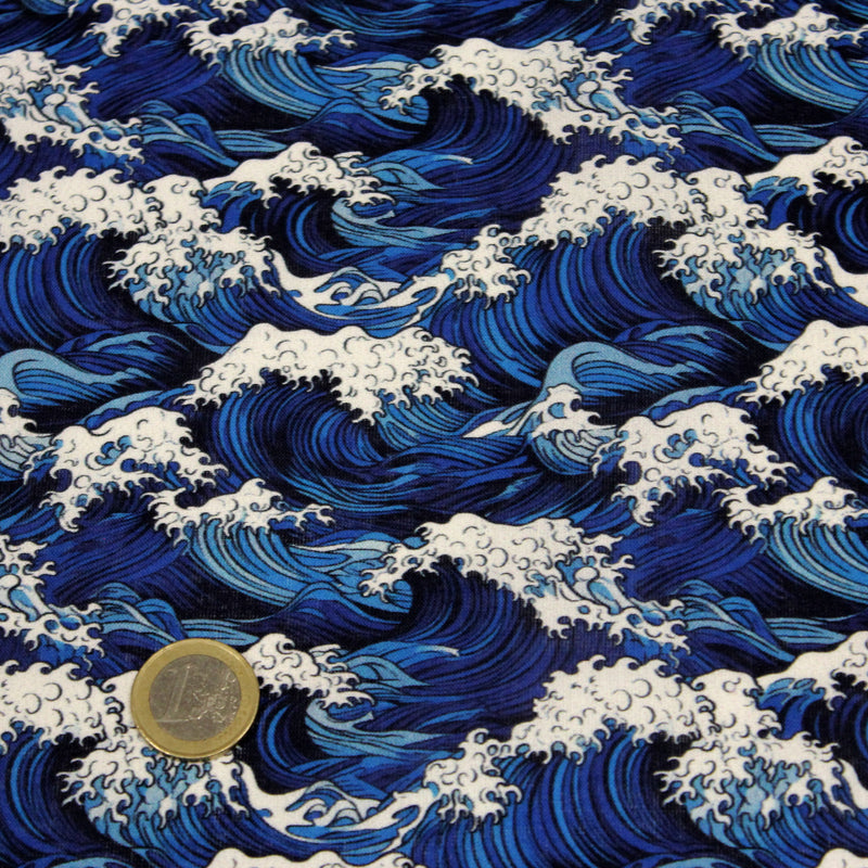 Tissu cotonnade motif japonais de la vague Kanagawa d’Hokusai, tons bleus & blancs - OEKO - TEX - TissusPapi.com