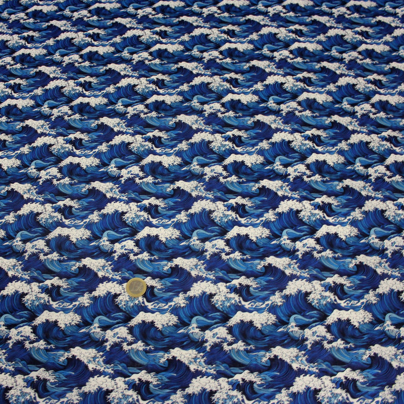 Tissu cotonnade motif japonais de la vague Kanagawa d’Hokusai, tons bleus & blancs - OEKO - TEX - TissusPapi.com