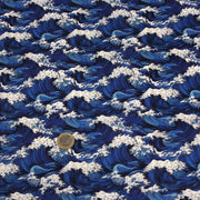 Tissu cotonnade motif japonais de la vague Kanagawa d’Hokusai, tons bleus & blancs - OEKO - TEX - TissusPapi.com