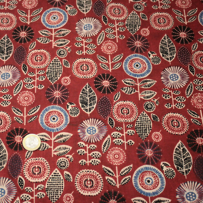 Tissu coton fin imprimé INDIENNES, rouge fleurs & feuilles bleues, noires, écrues - STANDARD 100 OEKO - TEX - TissusPapi.com
