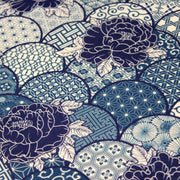 Tissu cotonnade GIMZA aux motifs japonais floraux & géométriques traditionnels, tons bleus - OEKO - TEX - TissusPapi.com