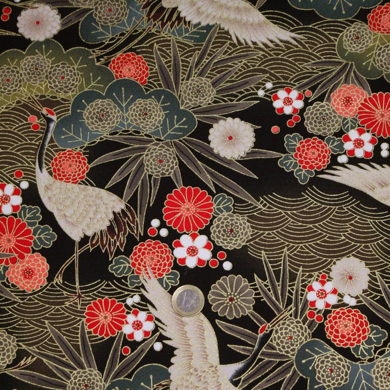 Tissu coton motif japonais TSURU aux grues dorées, chrysanthèmes & Seigaiha, fond noir - COLLECTION JAPON DORÉ - TissusPapi.com