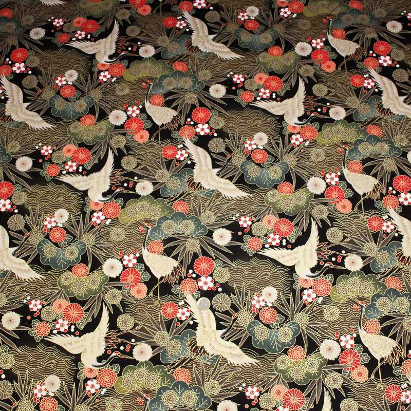 Tissu coton motif japonais TSURU aux grues dorées, chrysanthèmes & Seigaiha, fond noir - COLLECTION JAPON DORÉ - TissusPapi.com