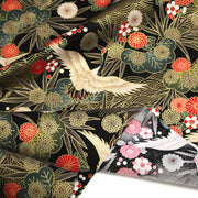 Tissu coton motif japonais TSURU aux grues dorées, chrysanthèmes & Seigaiha, fond noir - COLLECTION JAPON DORÉ - TissusPapi.com