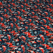 Tissu cotonnade motif japonais KOï aux poissons carpes koï rouges, fleurs et fond bleu - OEKO - TEX - TissusPapi.com