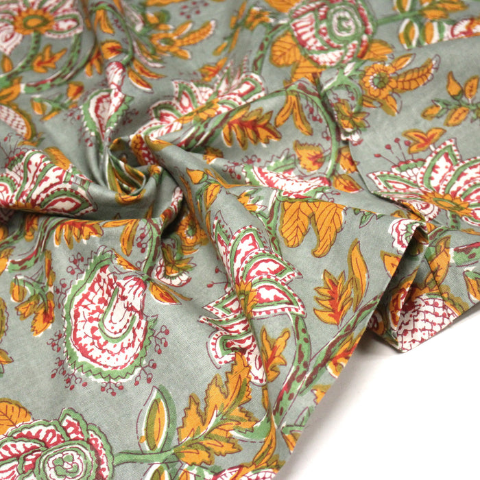 Tissu coton fin imprimé INDIENNES, vert amande aux fleurs jaunes rouges et blanches