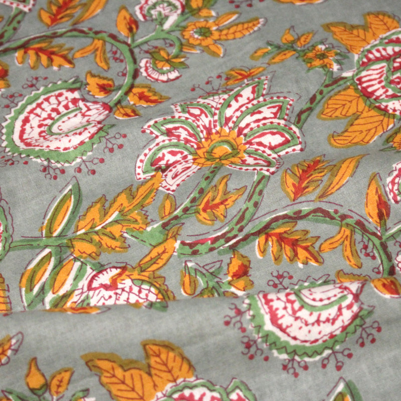 Tissu coton fin imprimé INDIENNES, vert amande aux fleurs jaunes rouges et blanches - TissusPapi.com