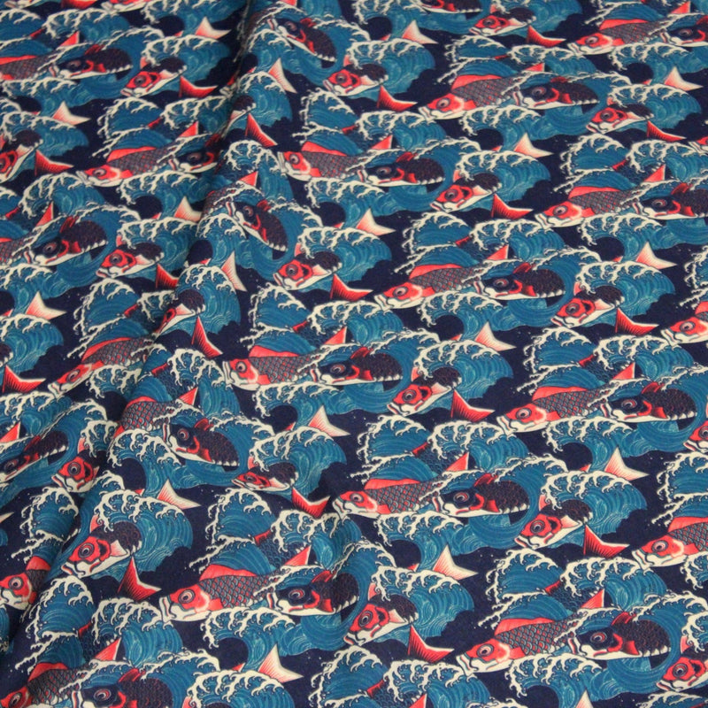 Tissu cotonnade motif japonais KOï aux poissons carpes koï rouges & vagues Hokusai - OEKO - TEX - TissusPapi.com