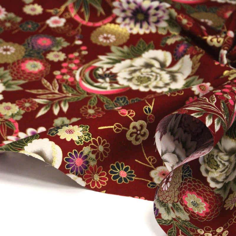 Tissu coton motif japonais aux fleurs dorées, fond bleu ou rouge - COLLECTION JAPON DORÉ - TissusPapi.com