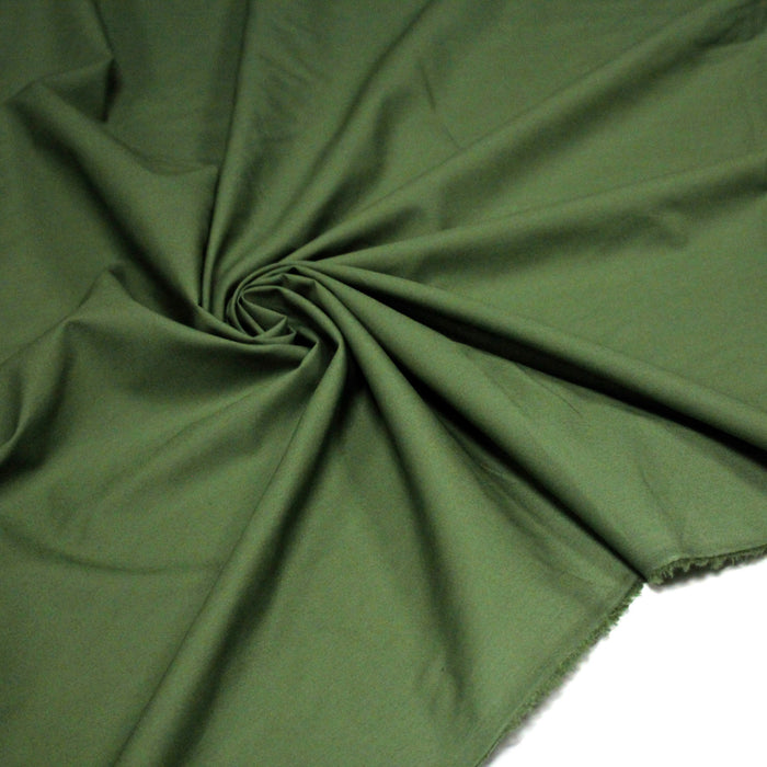 Tissu popeline de coton vert mousse uni - COLLECTION LES BASIQUES - TissusPapi.com
