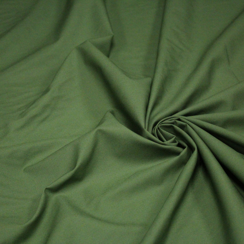 Tissu popeline de coton vert mousse uni - COLLECTION LES BASIQUES - TissusPapi.com