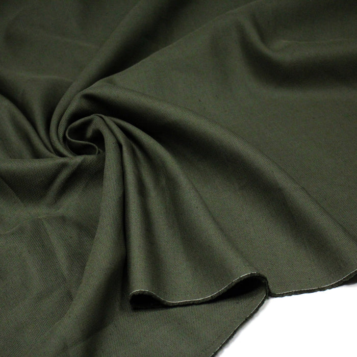 Tissu sergé de coton vert kaki, tissage fin
