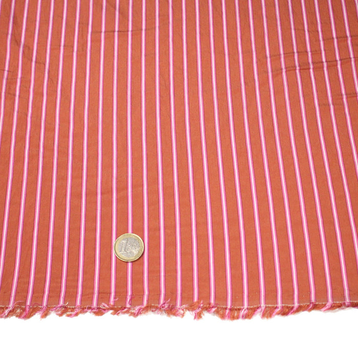 Tissu viscose fluide SERENIDADE, tissé corail aux rayures roses et blanches - Fabrication française - TissusPapi.com