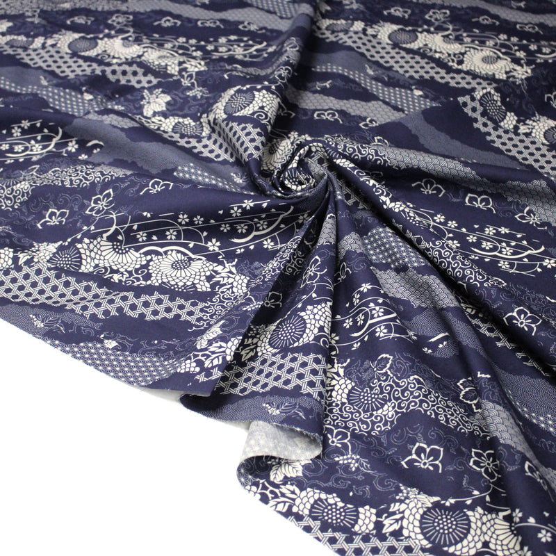 Tissu cotonnade WAGARA aux motifs japonais et tons bleu indigo & écrus - TissusPapi.com