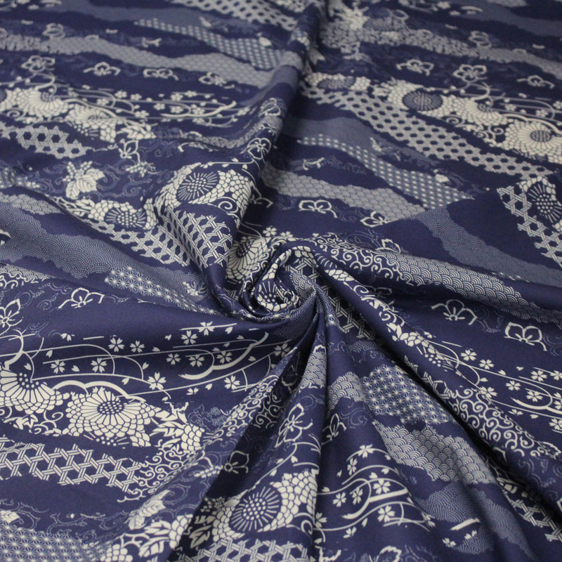 Tissu cotonnade WAGARA aux motifs japonais et tons bleu indigo & écrus - TissusPapi.com