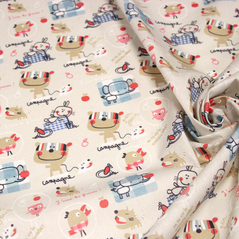 Tissu cotonnade enfant animaux en pique-nique à la campagne sur fond beige écru