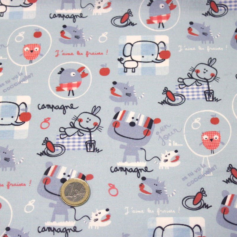 Tissu cotonnade enfant animaux en pique-nique à la campagne sur fond bleu ciel