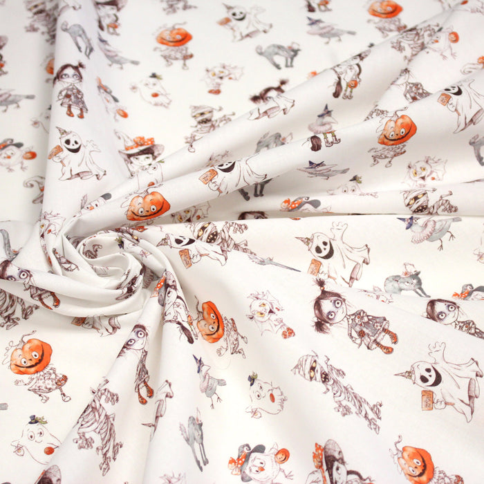 Tissu cotonnade HALLOWEEN, blanc aux personnages qui font peur, de fantomes et de momies