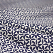 Tissu cotonnade motif japonais feuilles géométriques ASANOHA, bleu indigo & écru - TissusPapi.com