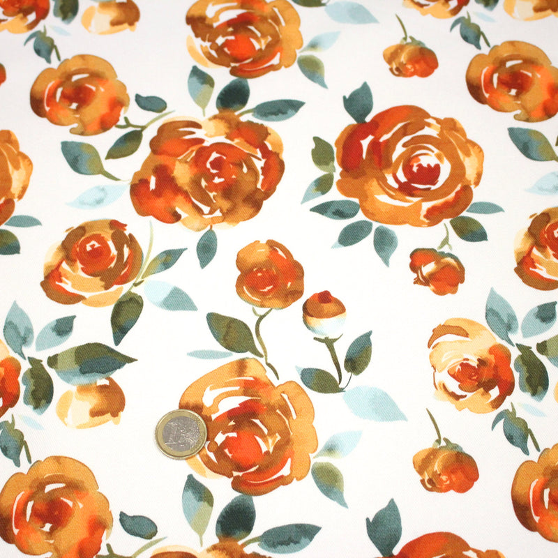 Tissu gabardine coton imprimée blanc aux roses oranges façon aquarelle - TissusPapi.com