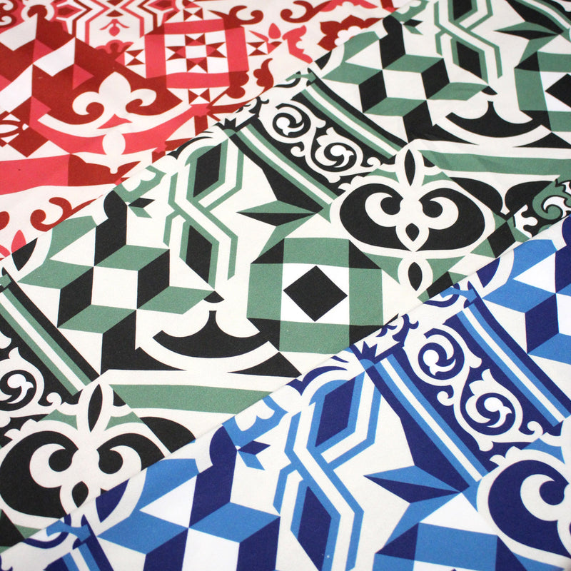 Tissu gabardine coton imprimée motif carreaux de faïence azulejos modernes, trois couleurs dispos - STANDARD 100 OEKO - TEX - TissusPapi.com