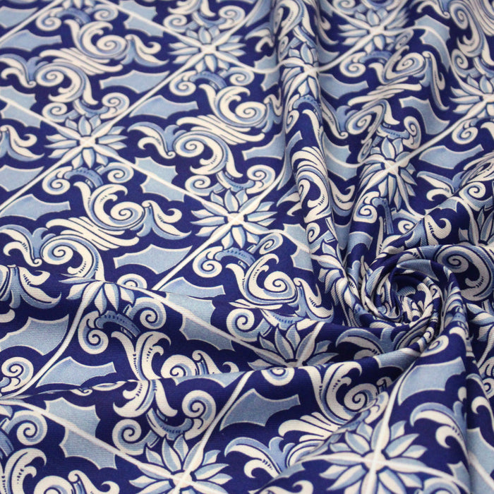 Tissu gabardine coton imprimée motif anciens carreaux de faïence bleus, azulejos - STANDARD 100 OEKO - TEX - TissusPapi.com