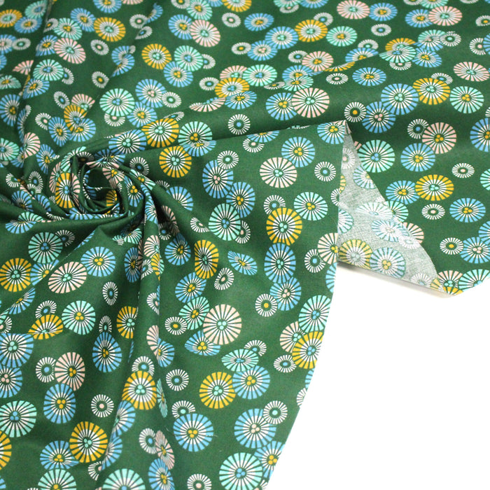 Tissu coton aux soleils ASAHI, motif traditionnel japonais, tons vert prairie - OEKO-TEX