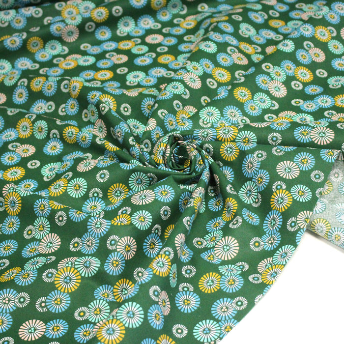 Tissu coton aux soleils ASAHI, motif traditionnel japonais, tons vert prairie - OEKO-TEX