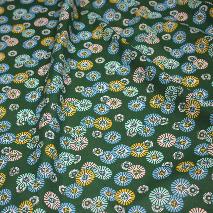 Tissu coton aux soleils ASAHI, motif traditionnel japonais, tons vert prairie - OEKO-TEX