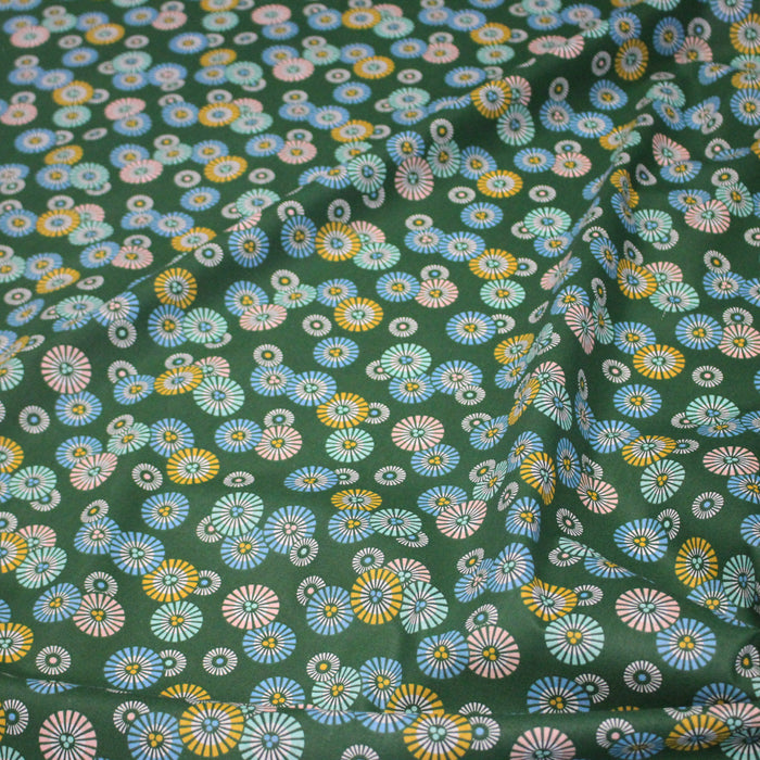 Tissu coton aux soleils ASAHI, motif traditionnel japonais, tons vert prairie - OEKO-TEX