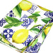 Tissu gabardine coton imprimée motif citrons jaunes & carreaux de faïence bleus - TissusPapi.com