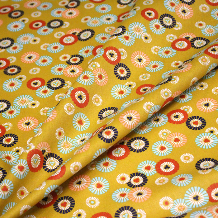 Tissu coton aux soleils ASAHI, motif traditionnel japonais, tons jaune moutarde - OEKO-TEX