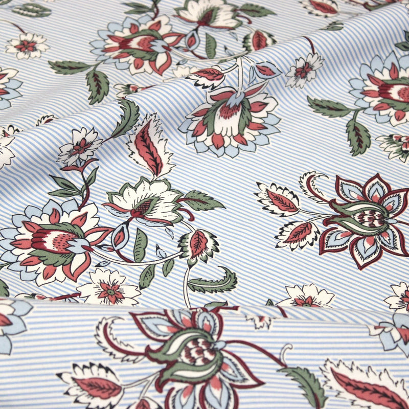 Tissu cotonnade RAIPUR imprimé indienne fleurie et fond fines rayures bleu ciel - OEKO-TEX STANDARD 100 - TissusPapi.com