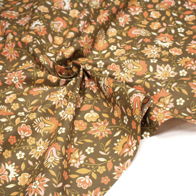 Tissu cotonnade caramel aux fleurs blanches oranges roses, tons SEVENTIES - TissusPapi.com