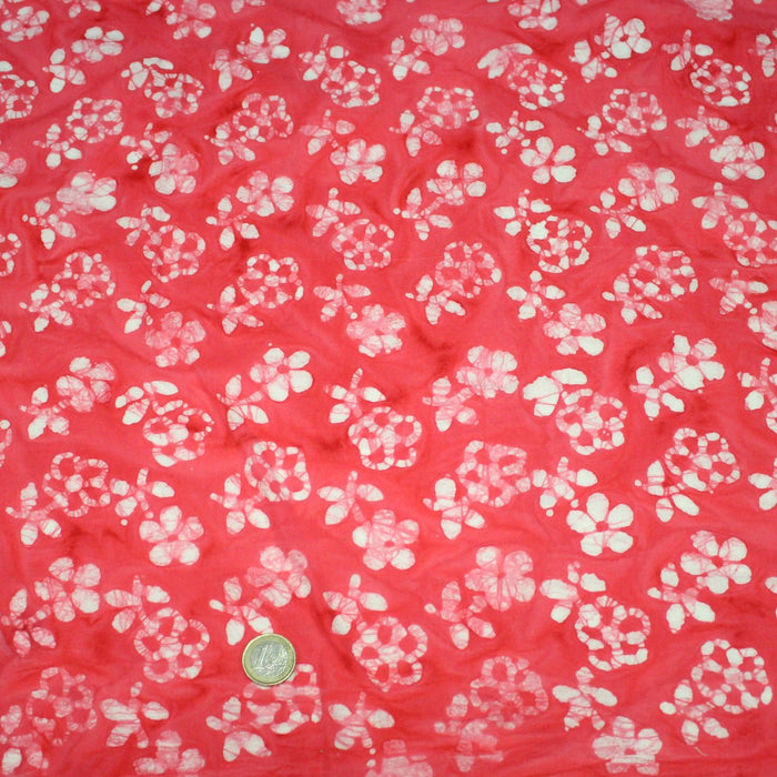 Tissu coton block print rouge fraise aux fleurs blanches - MADE IN INDIA