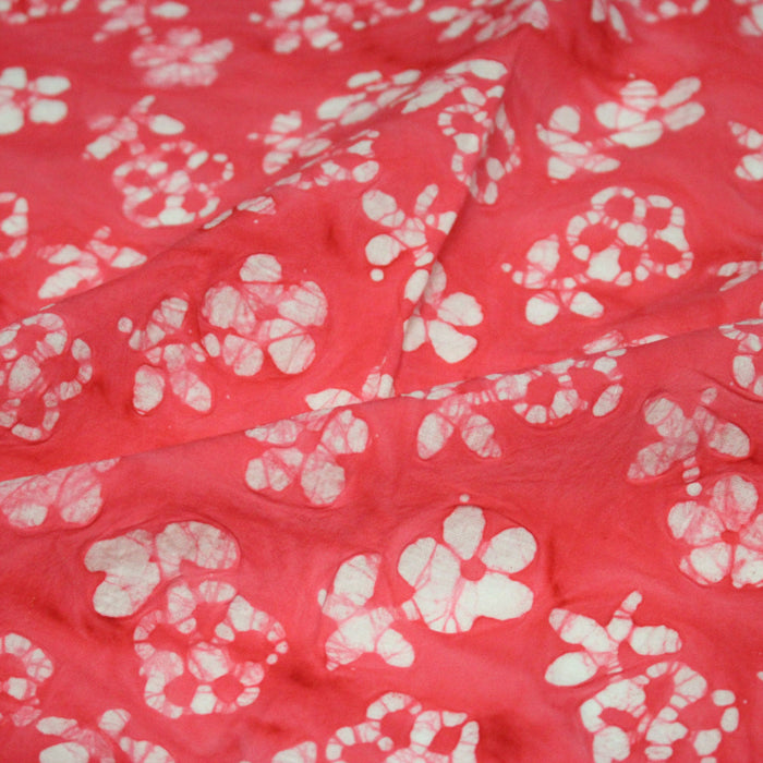 Tissu coton block print rouge fraise aux fleurs blanches - MADE IN INDIA
