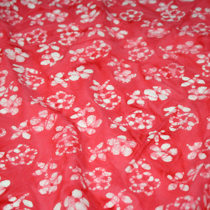 Tissu coton block print rouge fraise aux fleurs blanches - MADE IN INDIA